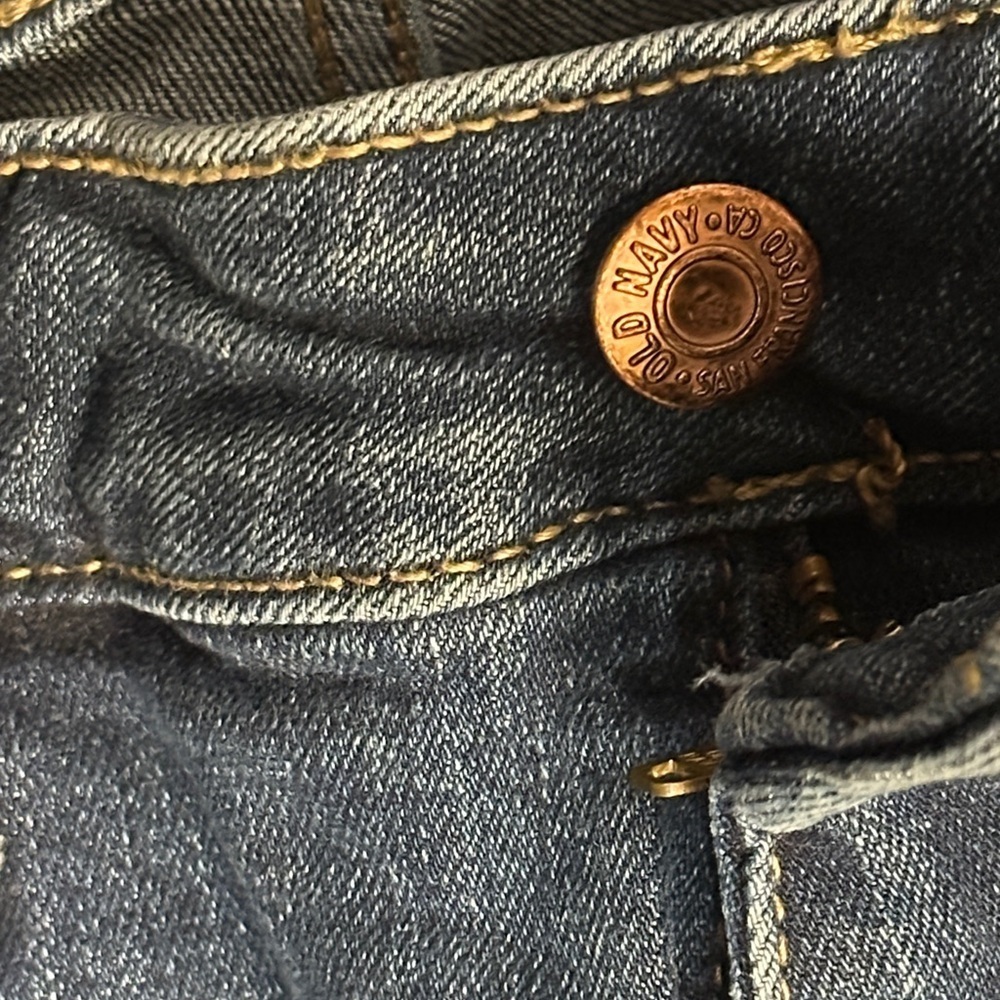 Old Navy Women's Skinny Jeans in Dark Blue - Picture 5 of 6